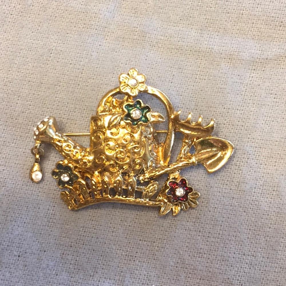 Adorable Watering Can Fashion Pin